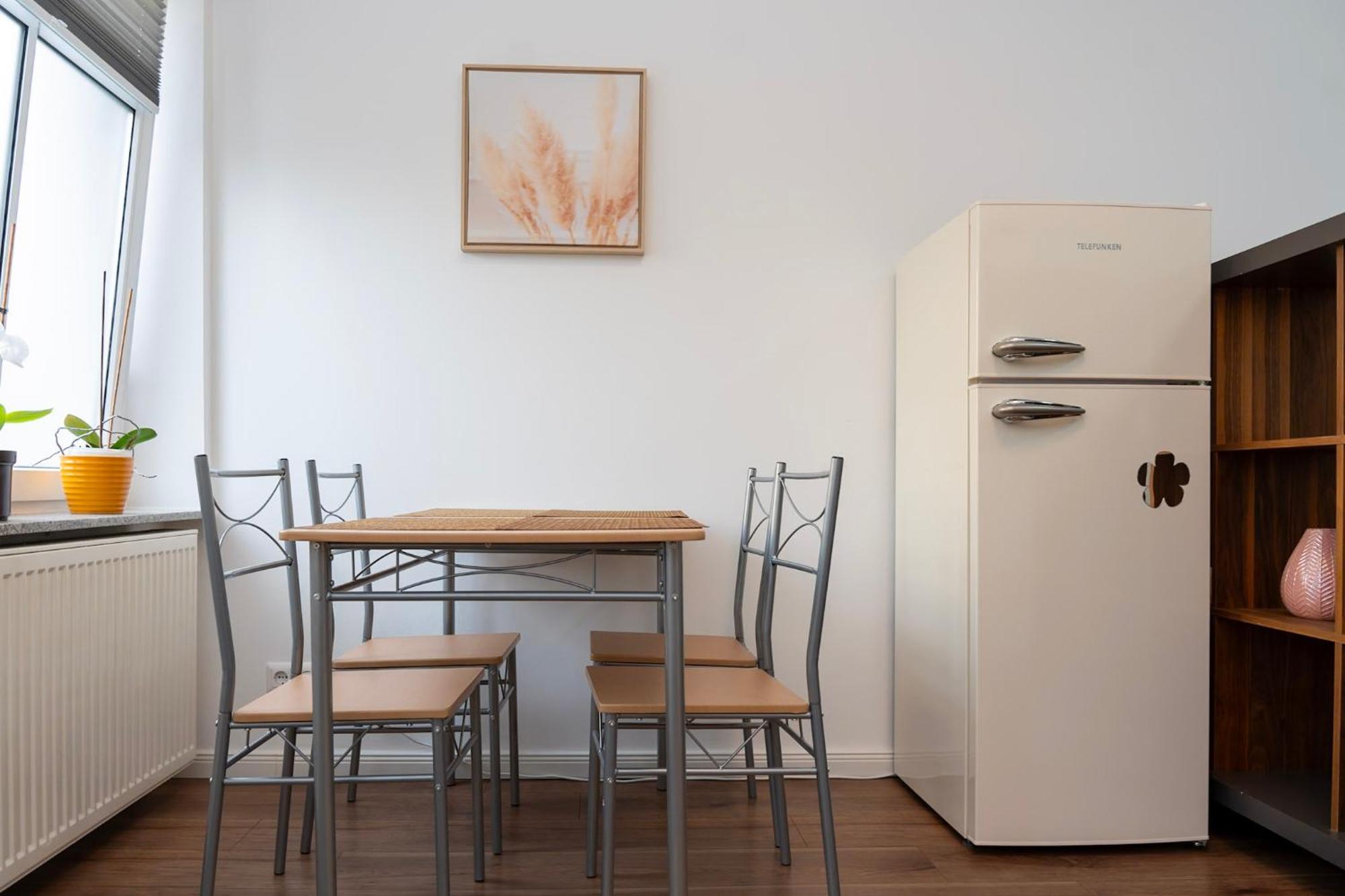 Cosy Nest - Apartment By Comfort Housing Falkensee Exterior foto